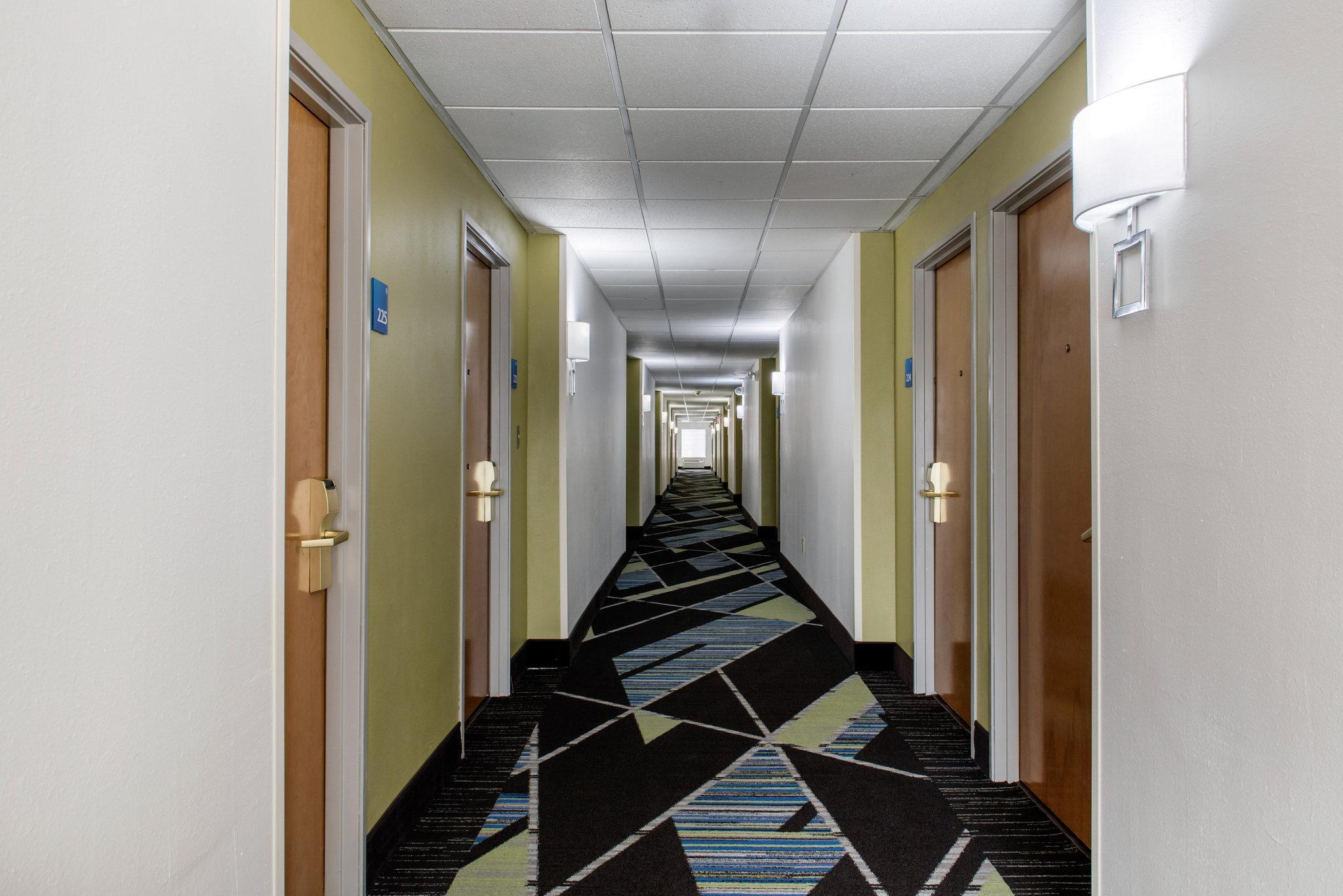 Holiday Inn Express & Suites Harrison By Ihg Exterior foto