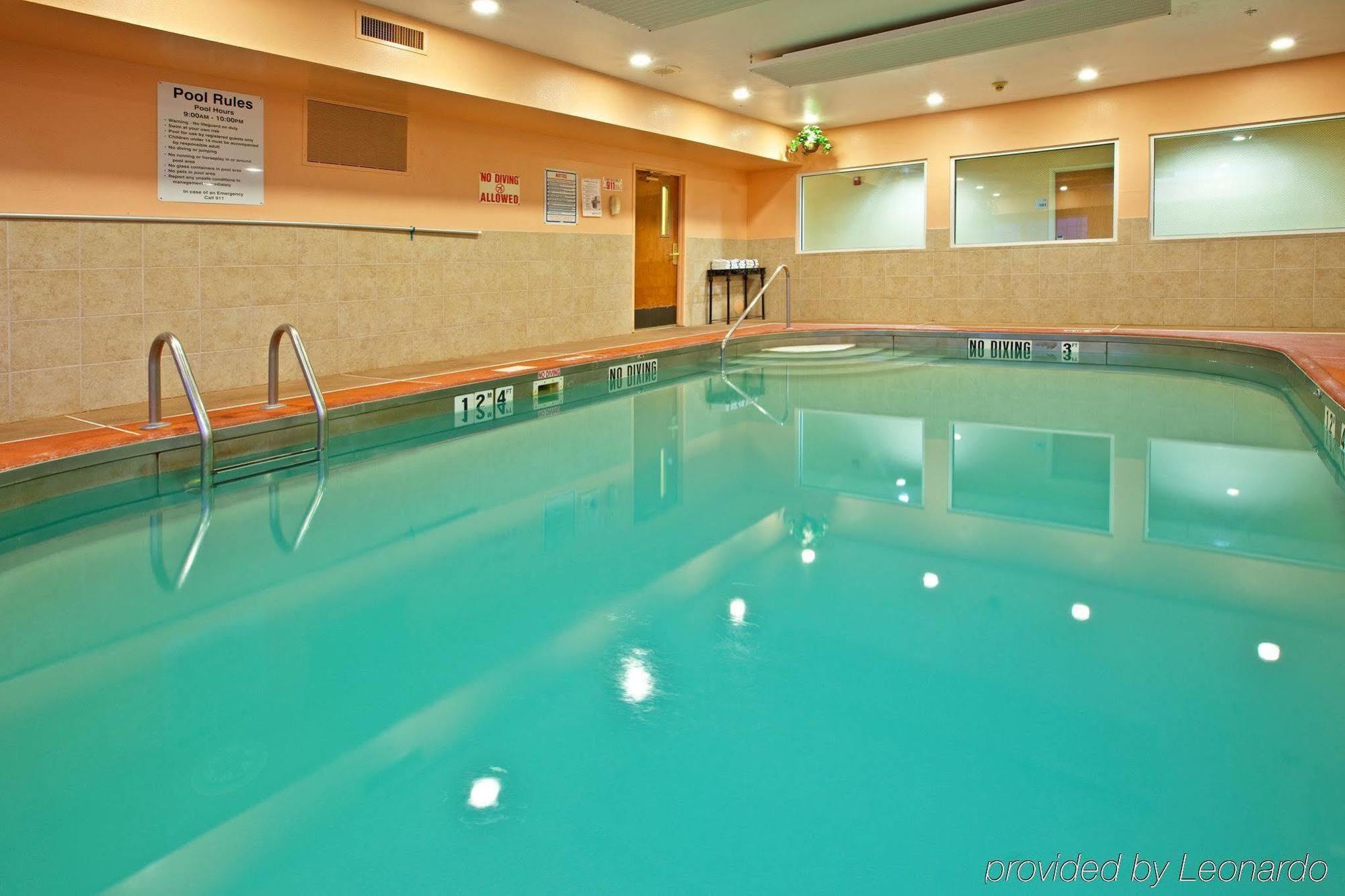 Holiday Inn Express & Suites Harrison By Ihg Einrichtungen foto