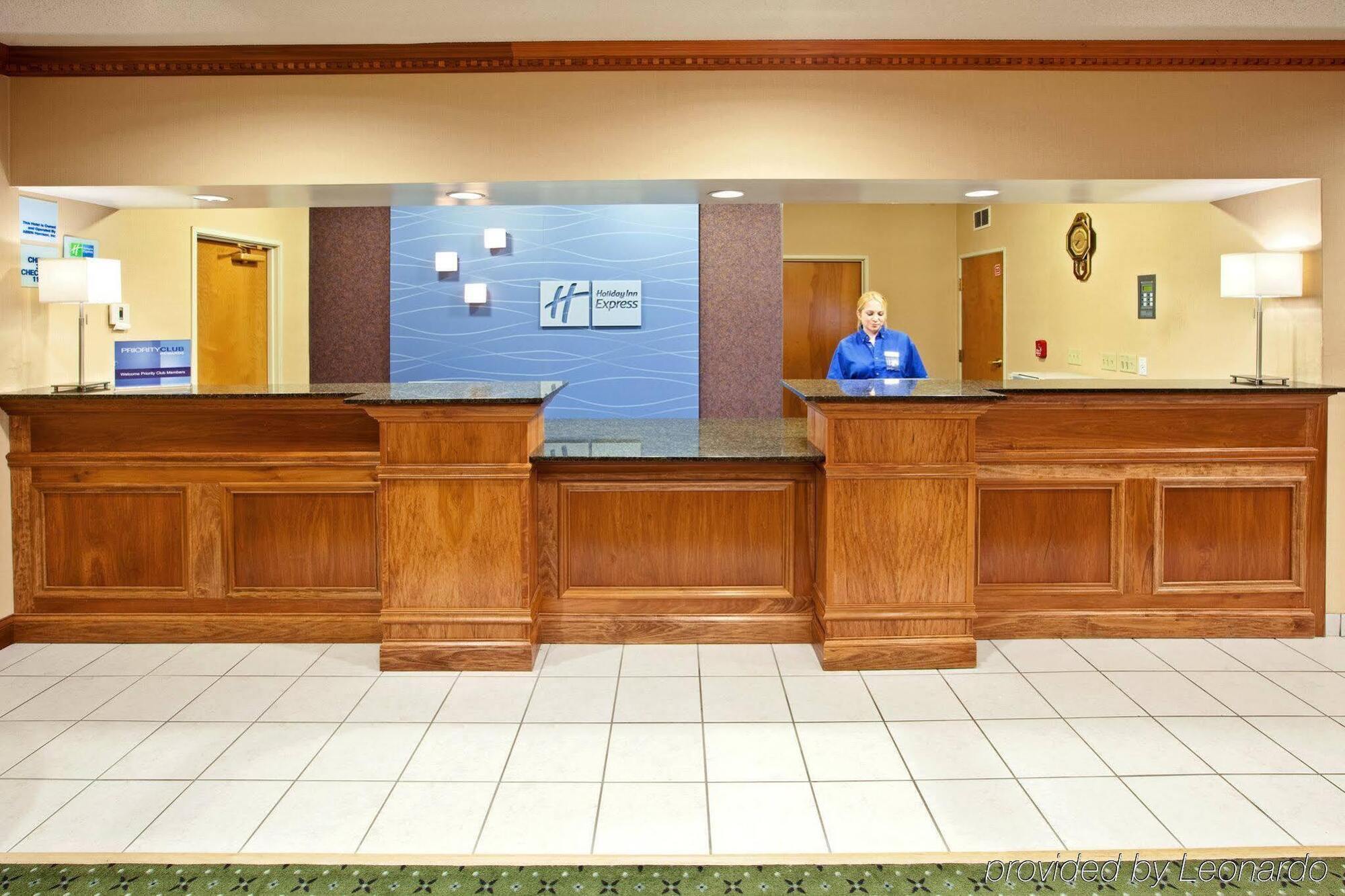 Holiday Inn Express & Suites Harrison By Ihg Exterior foto